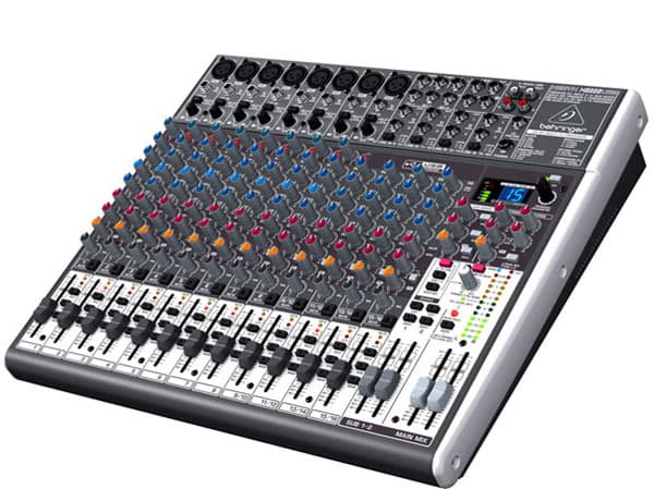 Behringer Xenyx X2222USB - Mikseta