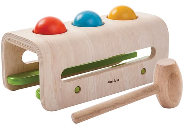 Plan Toys Drvena igračka sa čekićem i lopticama 5348