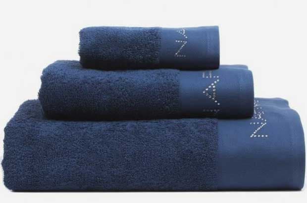 Naf Naf Set tri različita peškira Diamond 33
