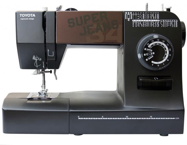 Šivaća mašina Toyota Super Jeans 34