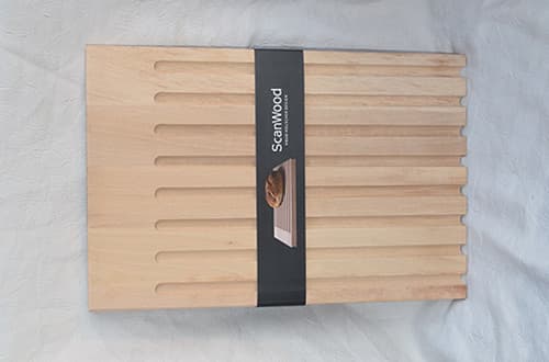 Kuhinjska daska za sečenje od bukovine sa kanalima 39 x 26cm